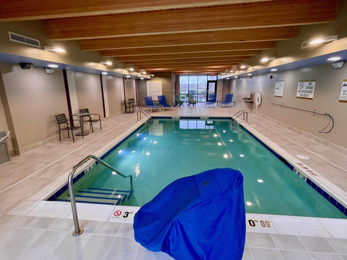 Sport & Beauty 5, Home2 Suites by Hilton Bloomington Normal, McLean