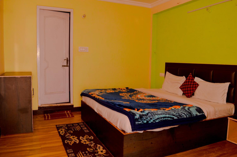 Bedroom 2, Hotel Annapurna, Kangra