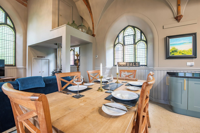 Dining 5, Grade C Church in Cannich, Sleeps 2 w/ Parking, Highland