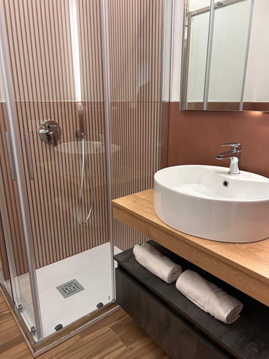 Bathroom 4, ANIMA EST, Napoli