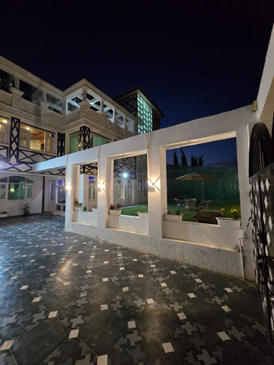 Entrance 4, Holiday homes, Srinagar