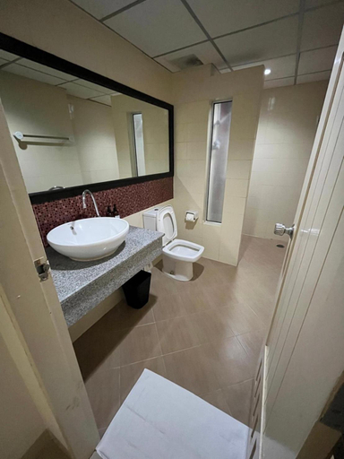 Bathroom 2, Laidback Place Apartment, Wattana