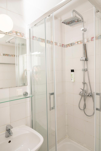 Bathroom 3, スイートホテル 200m ツムプラーター, Wien