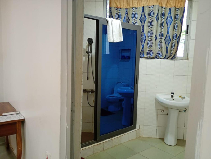 Bathroom 3, Abuesi Beach Resort, Shama Ahanta East