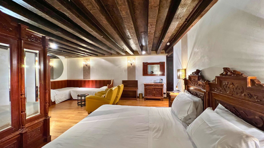 Bedroom 4, Hotel Saturnia & International, Venezia