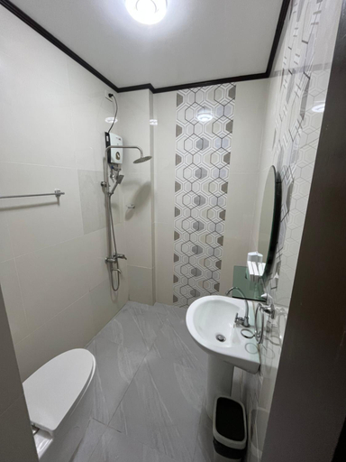 Bathroom 3, SouthPark Hotel, Naga City