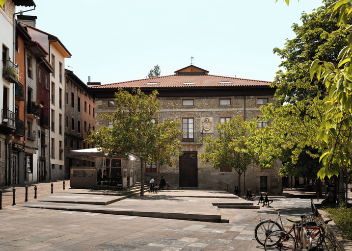 Exterior & Views 2, Limehome Vitoria Palacio Álava-Velasco, Álava