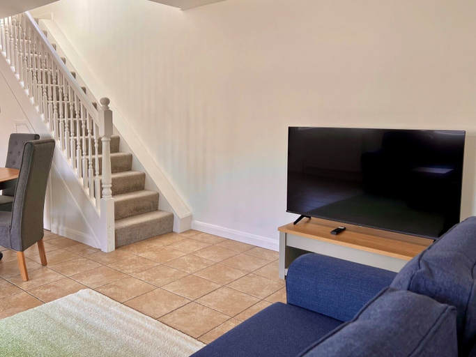 Living area, Selden Lodge, West Sussex