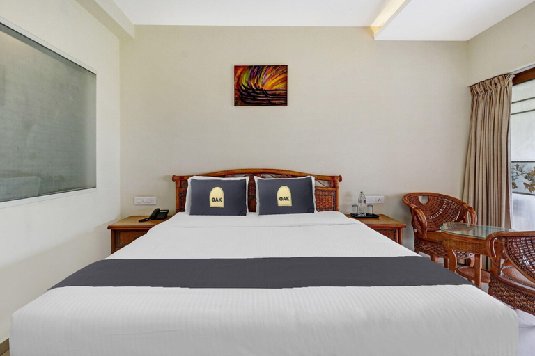 Room 3, Premium Deluxe Palette Sealine Stay 2, Ernakulam