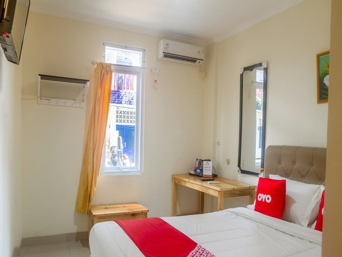 Room 2, Luxury Deluxe DBL Retreat W/ Free Wifi and Parking, Jakarta Selatan