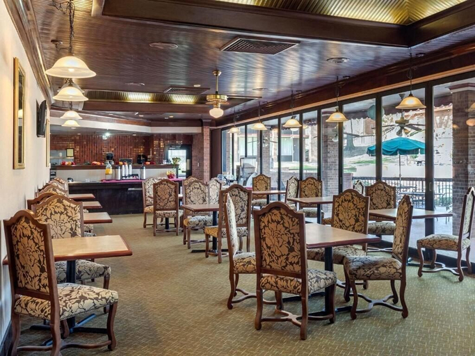 Dining, Nexstay Grand Hotel & Conference Center, Smith