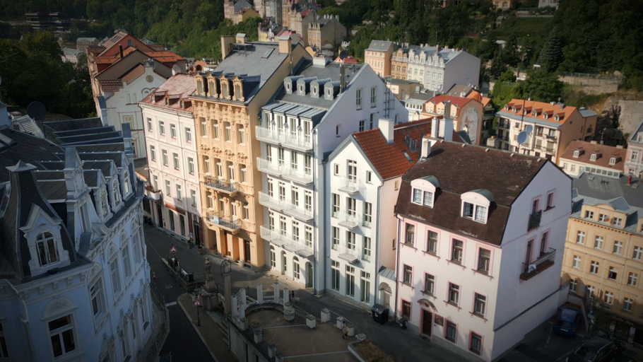 Primary image