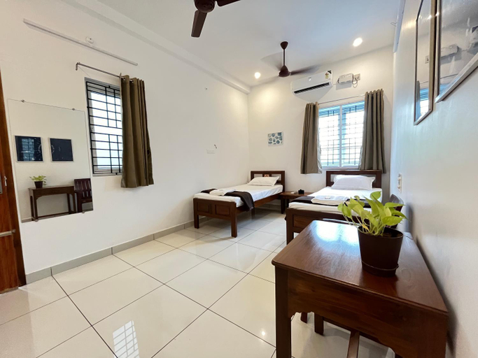 Others 3, AuroBliss Homestay, Viluppuram