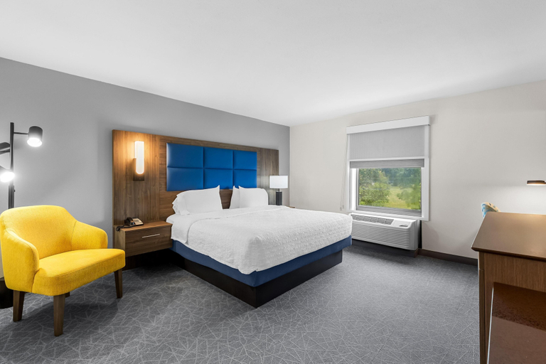 Bedroom 3, Hampton Inn & Suites Mansfield-South @ I-71, Richland