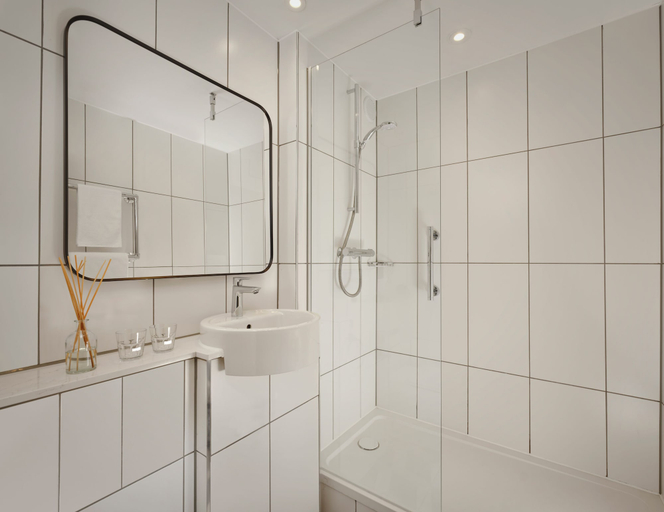 Bathroom 4, Mount Royal Hotel Edinburgh by The Unlimited Collection, Edinburgh
