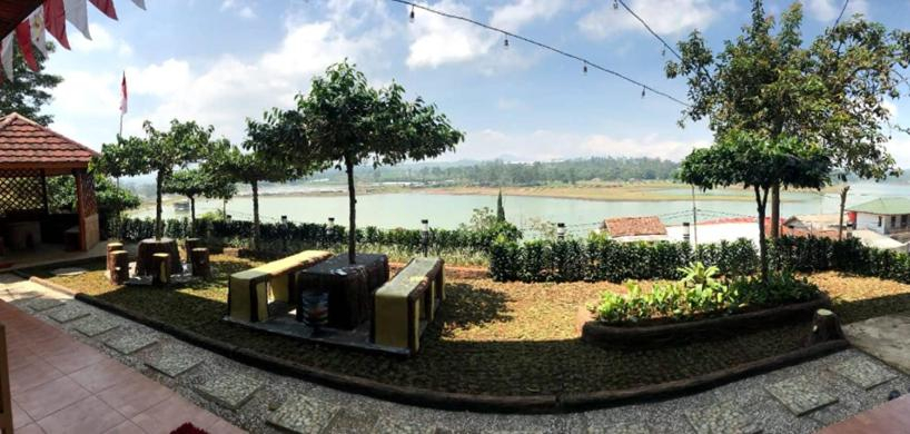 2, Hayati villa, Bandung