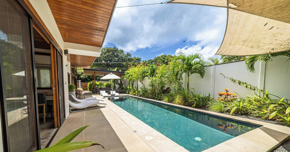 Room 5, Casa De Calma Brand New 3BR 2BA Parking Pool Walking to Beach, Nicoya