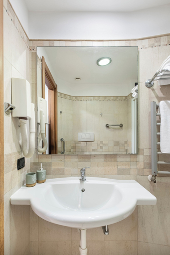 Bathroom 5, Hotel Moscatello, Rome