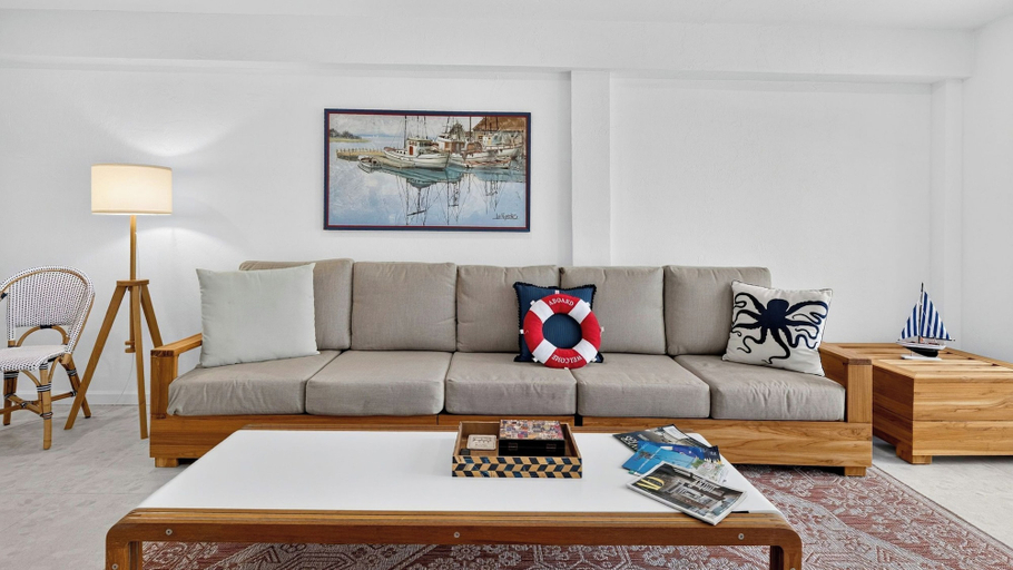 Interior 5, Sunset Slip by Avantstay Private Pool + Dock + Bay Views Walk to Beach + Times Square, Lee
