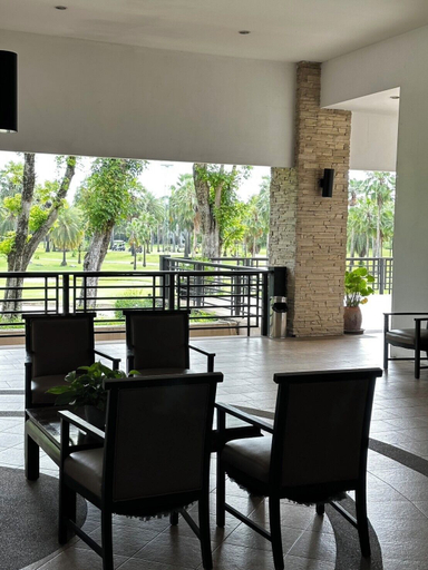 Food & Drinks 4, Suwan Golf and Country Club, Nakhon Chaisi