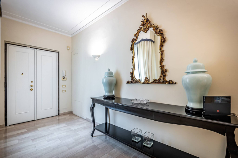 Interior 2, Pellico, Florence