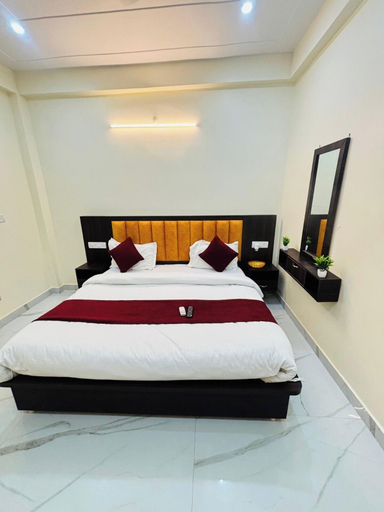 Room 4, Hotel Aryanandan - Near Ram Mandir, Faizabad
