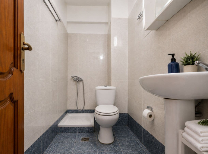Bathroom 5, Gallery, Central Macedonia