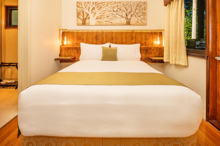 Bedroom 2, Lillypilly's Cottages & Day Spa, Caloundra - Hinterland