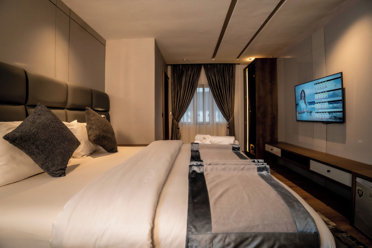 Room 4, Grande Candor Exclusive Hotel, Uvwie