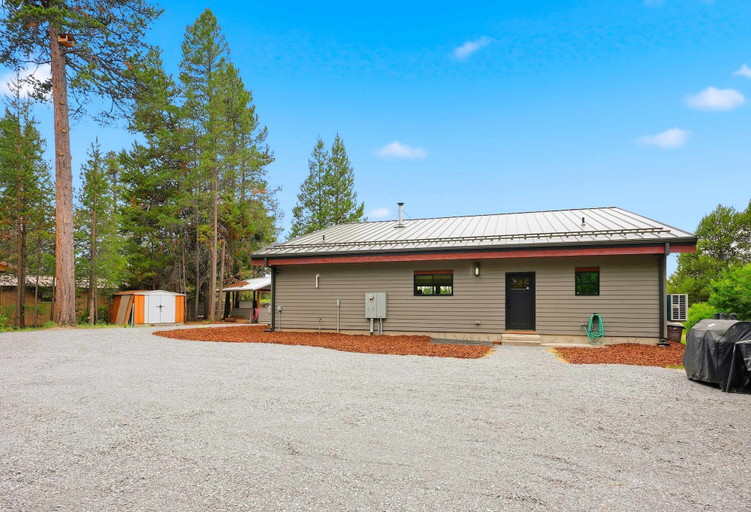 Exterior 5, Big Sunsets on Little Deschutes - Modern Riverfront, Deschutes