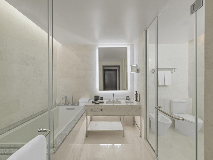 Bathroom 5, Jabal Omar Hyatt Regency Makkah, Makkah