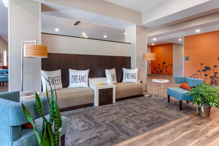 Public Area 2, Sleep Inn & Suites Lancaster-Platteville, Grant