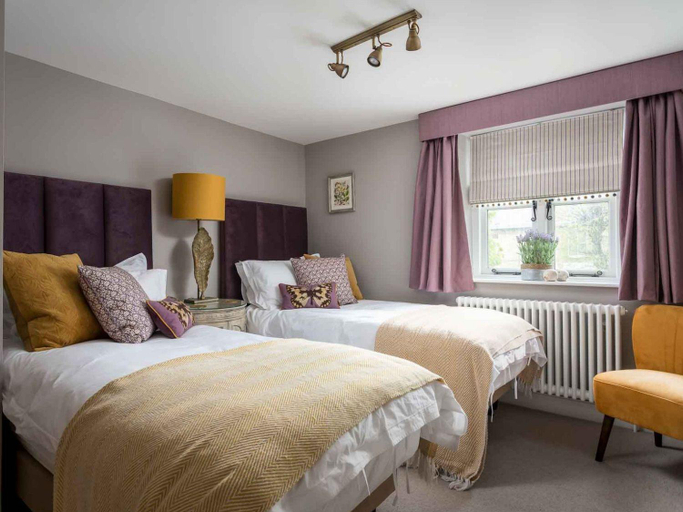 Bedroom 2, Stow House, Gloucestershire