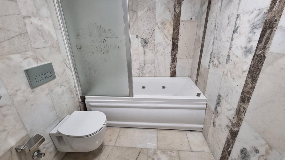 Bathroom 5, Grand Çaykaram Hotel, Çaykara
