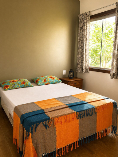 Bedroom 3, Charme e Aconchego - Casa para 10 pessoas com 3 quartos, Capitólio