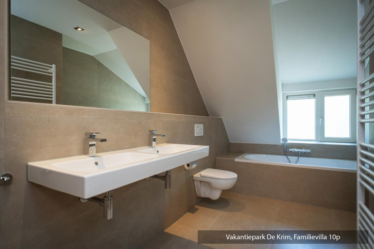 Bathroom 5, Holiday House in Holland with Big Garden, Texel