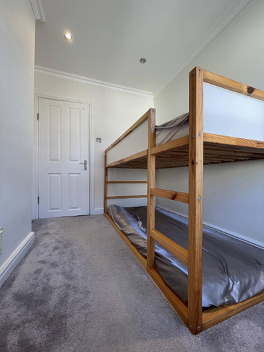 Bedroom, Full House - Croydon centre, London