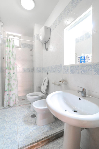 Bathroom 4, Residence Belvedere, Salerno