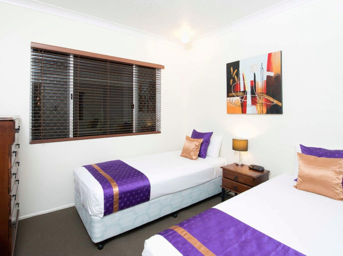 Bedroom 3, Park Regis Anchorage, South Townsville