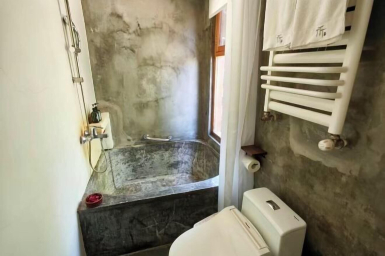 Bathroom 3, Emei Bamboo Hills Private Hot Spring Hostel, Leshan