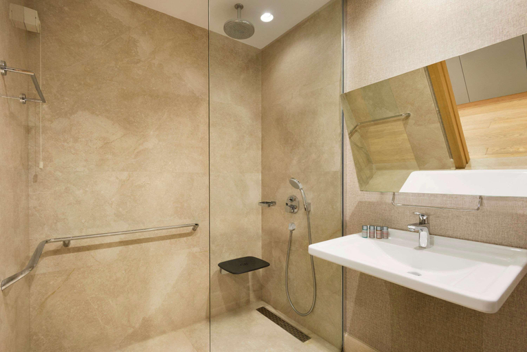 Bathroom 4, Ramada Hotel & Suites by Wyndham Adana, Yüreğir