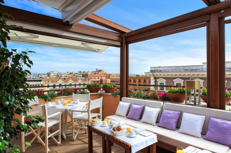Room 5, Roof Suite Rome Suitable for 6 Persons, Rome