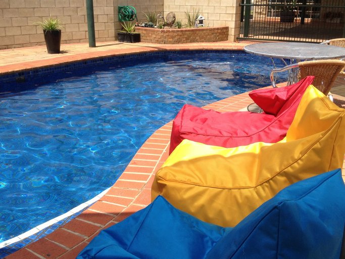 Children's play area - outdoor, Mulwala Paradise Palms Motel, Corowa