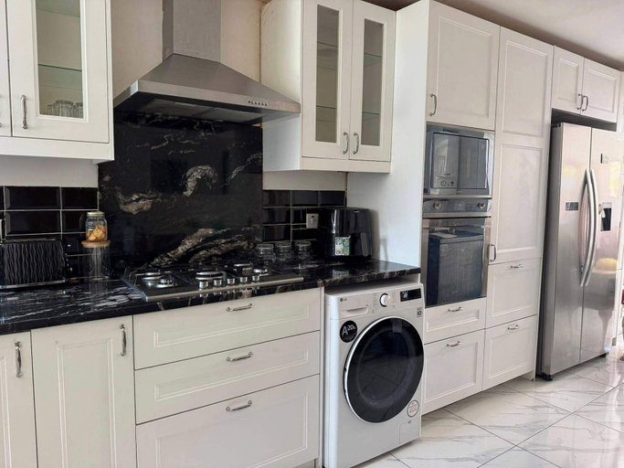 Private kitchen 5, Beautiful London City Home, London