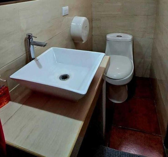 Bathroom 3, Hotel Real Antigua, Antigua Guatemala