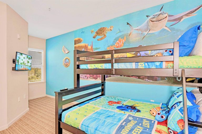 Bedroom 3, Beautiful Condo w Outdoor Pool and Sauna, Orange