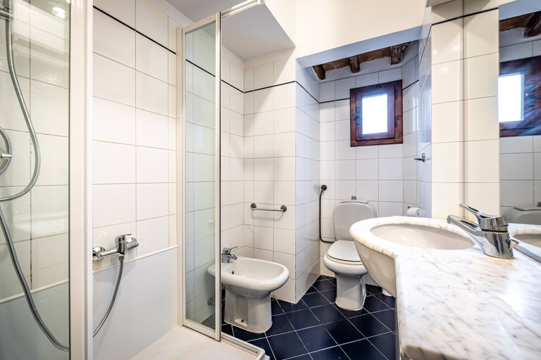 Bathroom 3, Vellutini Number One, Florence