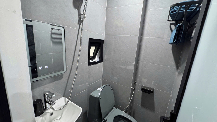 Bathroom 4, Aira Cu Loc Apartment, Thanh Xuân