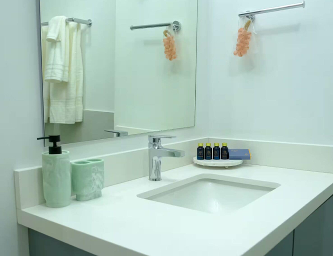 Bathroom 3, Luxury Apartments Pool Central Ocho Rios