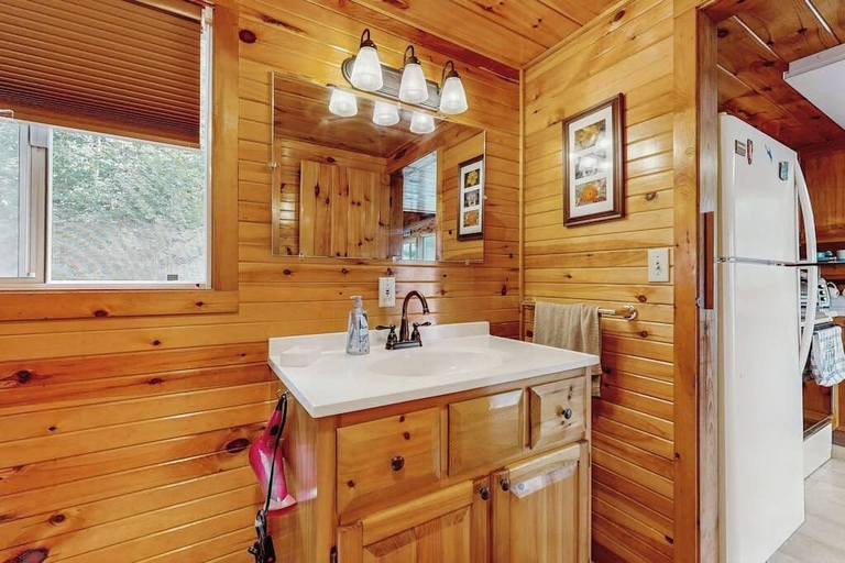 Bathroom 2, Peaceful Lakefront Escape With Outdoor Dining, Beach Access, Deck & Firepit, Hancock